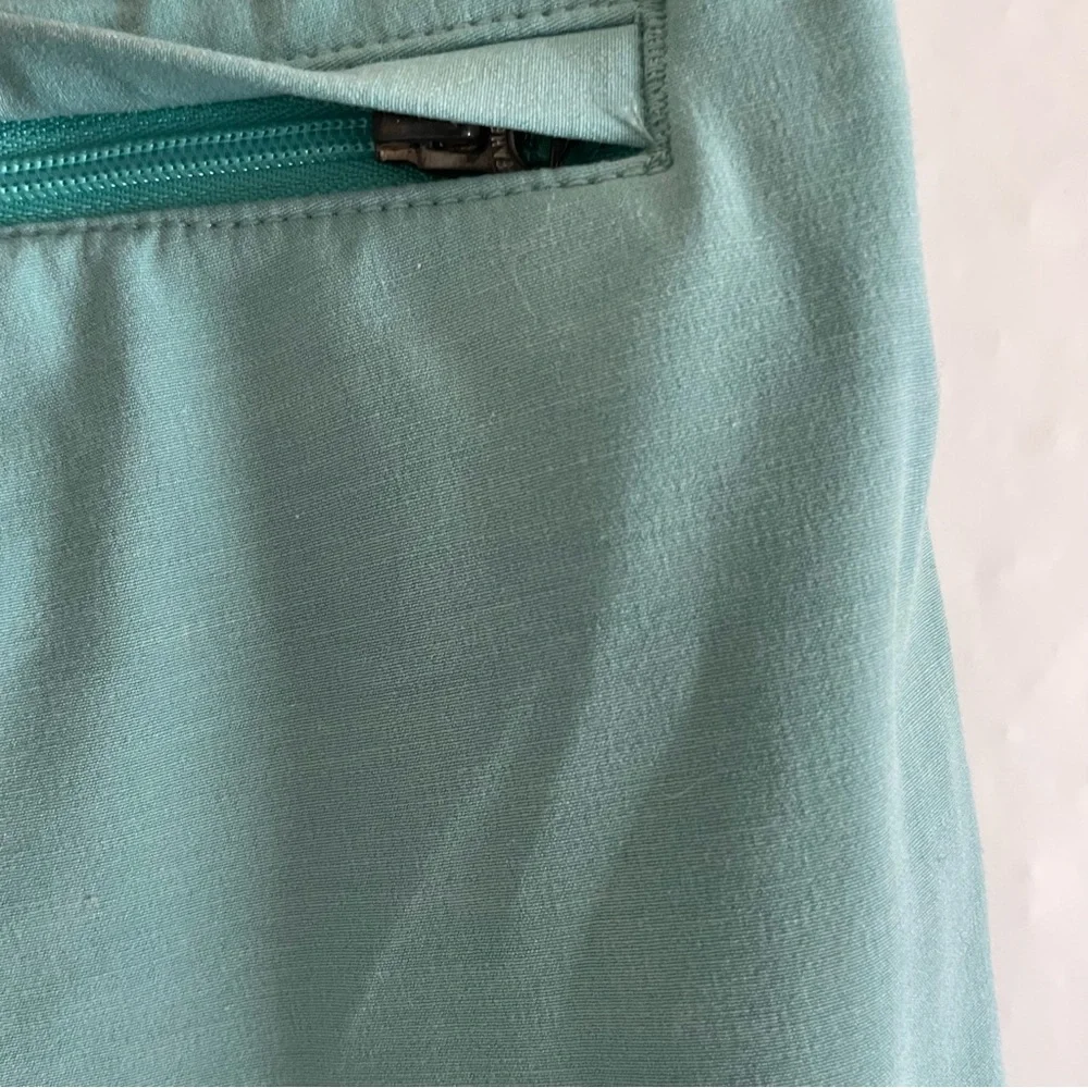 Faherty Green Shorts 9” inseam Men’s Size 30